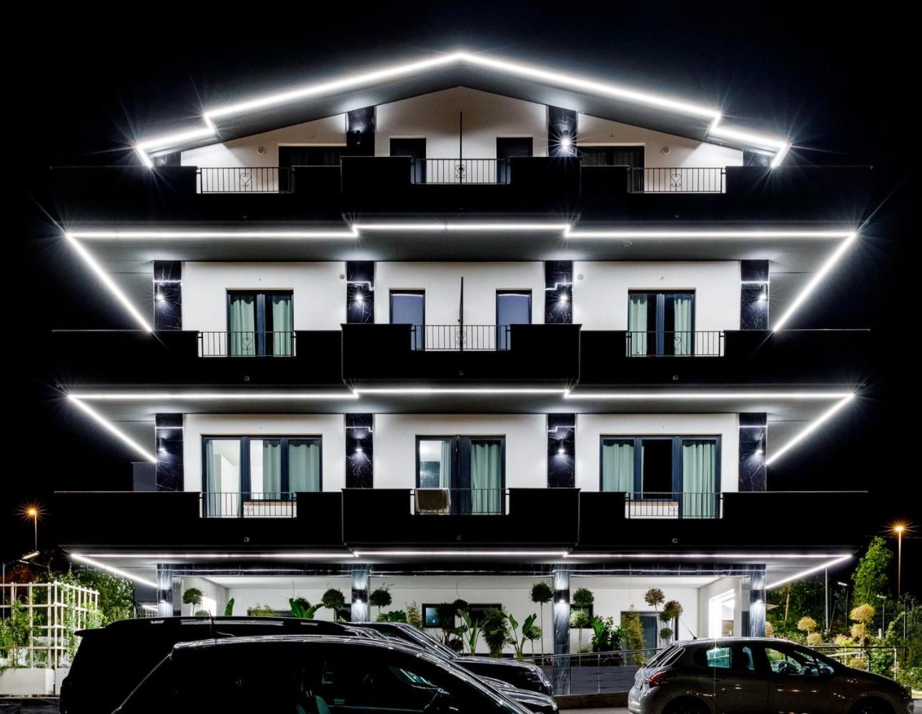 Residence Marco Polo Montesilvano Marina Esterno foto